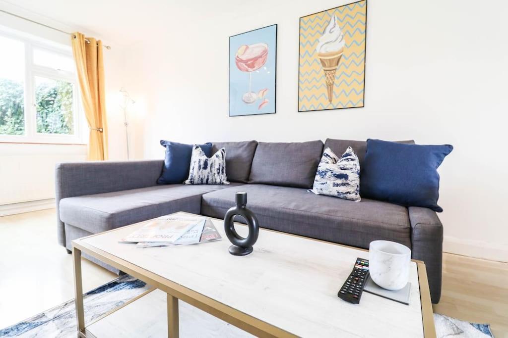 Large 3 Bed - Free Parking - Long Discount Holiday home Royal Tunbridge Wells